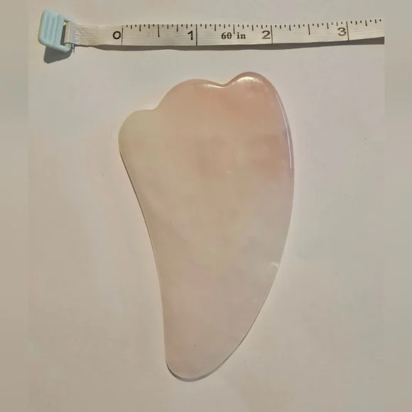 NWT Gua Sha Pink Quartz Facial Tool Massage - Picture 11 of 11